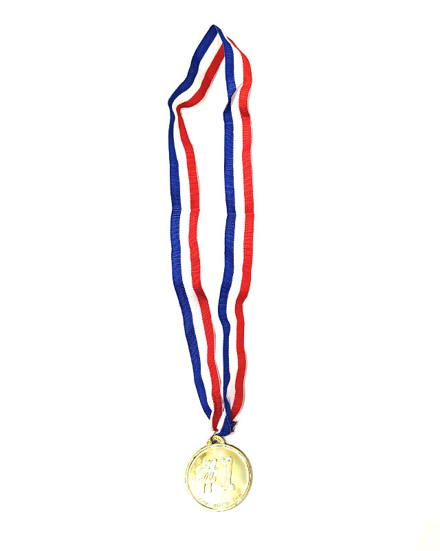 מדליית זהב מפלסטיק עם שרוך