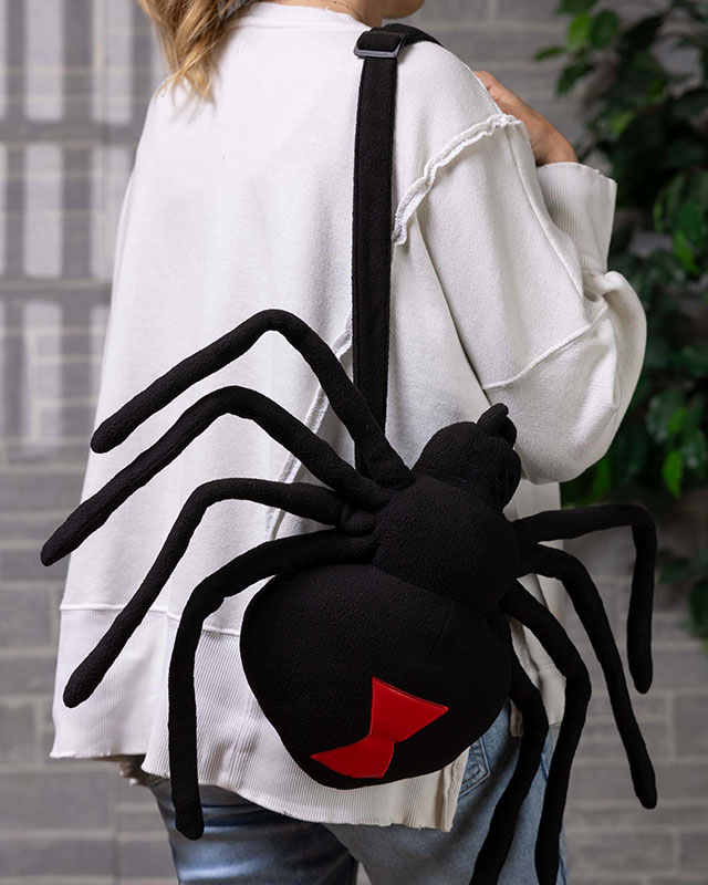 תיקים לתחפושות